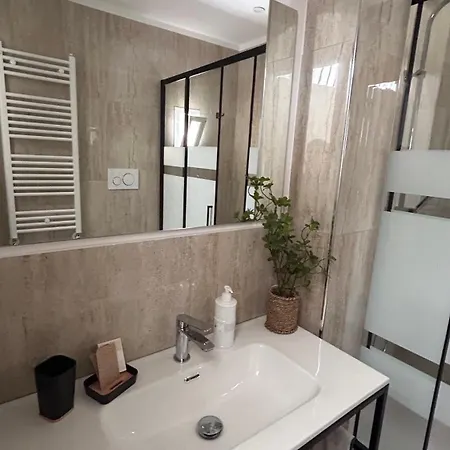 175 Ξενοδοχείο με διαμερίσματα 4*