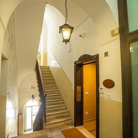 175 Ξενοδοχείο με διαμερίσματα 4*